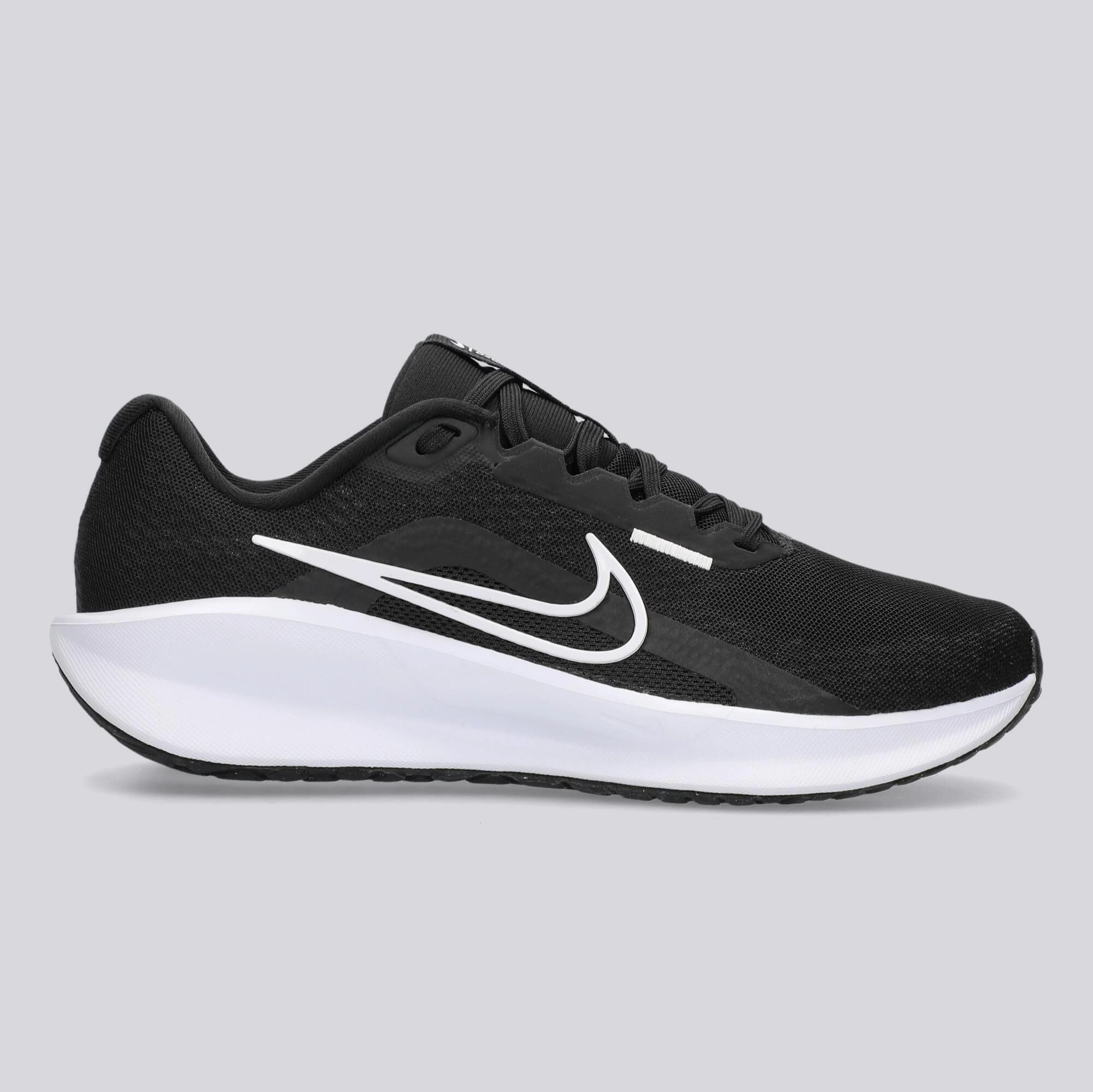 Nike Downshifter 13
Zapatillas Running Hombre Negro