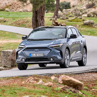 Probamos el Subaru Solterra: el primer coche eléctrico de la marca todavía se atreve con el todoterreno y hasta puede vadear ríos