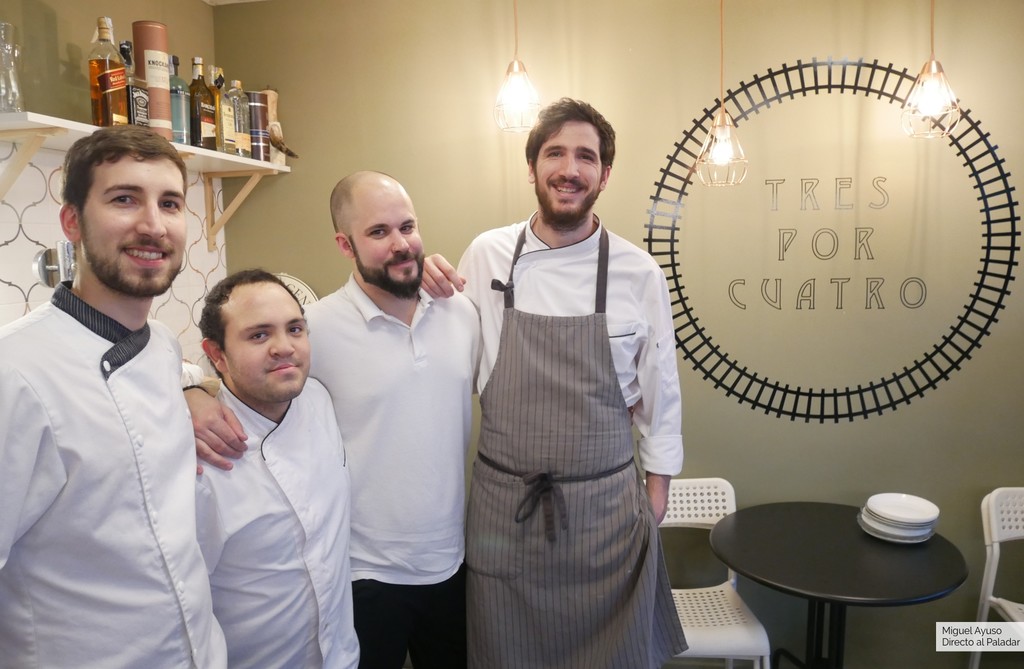 Tres por cuatro: el restaurante que se gasta el dinero en dar bien de comer (y ni un duro en mobiliario) 