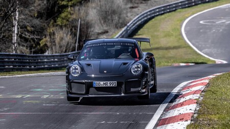 Porsche rompe récord de velocidad en Nürburgring y le quita el trono a Mercedes-AMG GT Black Series