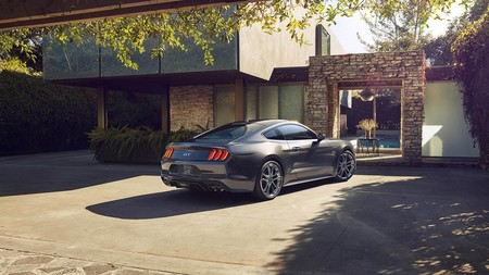 El Ford Mustang GT 2018 se apunta al modo silencioso para que elijas cuándo molestar a tus vecinos con sus 466 CV