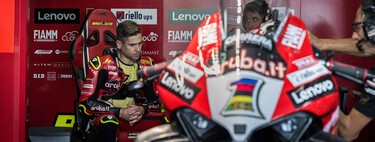 Ducati advierte del peligro de los lastres en WSBK y Álvaro Bautista lo confirma: "La moto se siente diferente" 
