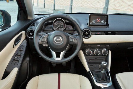 Mazda2 2016 4
