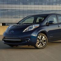A los primeros autos eléctricos les está pasando lo que los iPhones viejos: se están quedando sin soporte y con menos funciones
