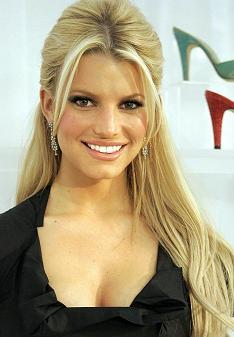 Jessica Simpson se lesiona la única parte de su cuerpo que no se había operado