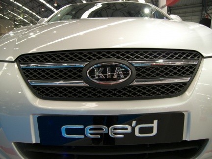 Kia cee'd: equilibrado y con 7 años de garantía de motor