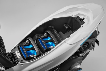 Honda propone expendedoras de baterías para motos eléctricas, y adiós a los tiempos de recarga