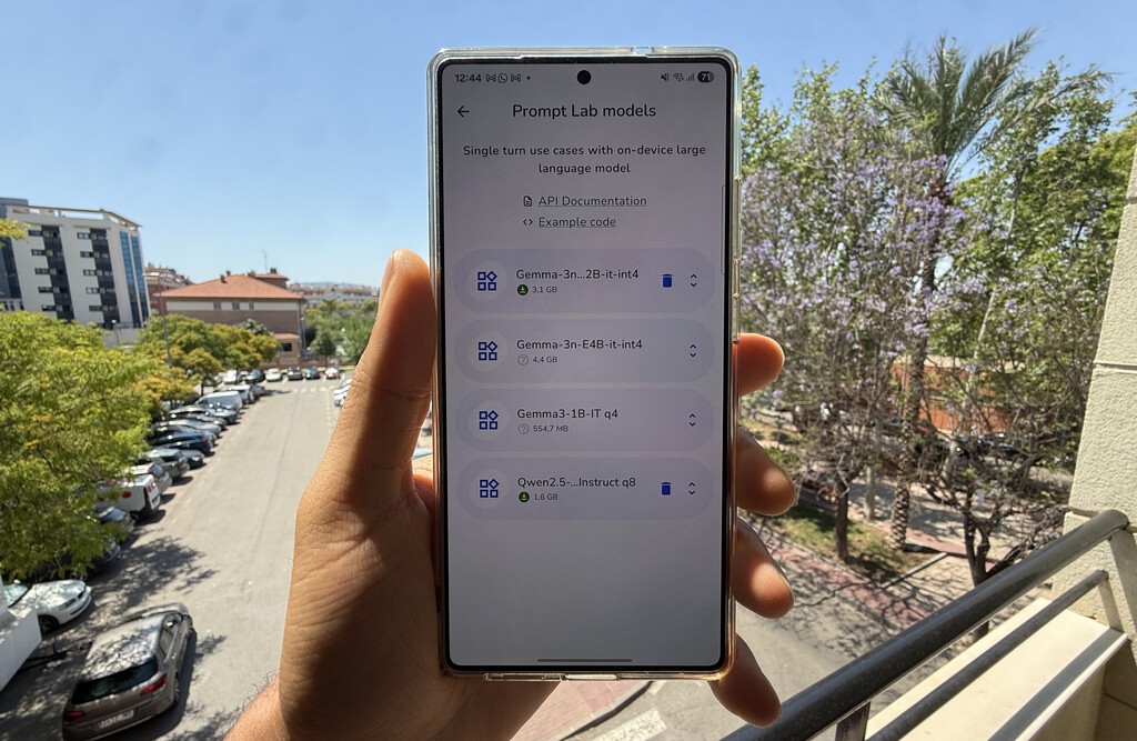 No tenía ni idea de cómo ejecutar una IA local y acabo de hacerlo en cinco minutos con mi Android. Ha sido un desastre