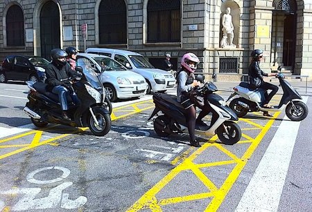 Siete políticas posibles para apoyar el uso de la moto en la movilidad urbana