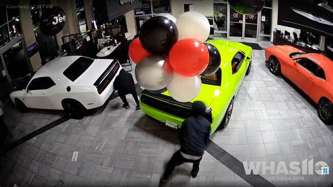 Robo dodge challenger hellcat