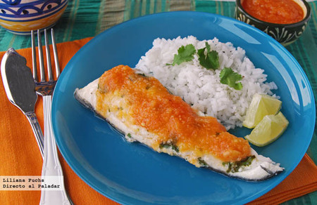 Filetes de pescado con salsa de papaya. Receta mexicana