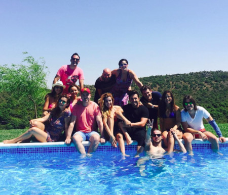 Reunión de OT1 a la vera de una piscina y con sonadas ausencias