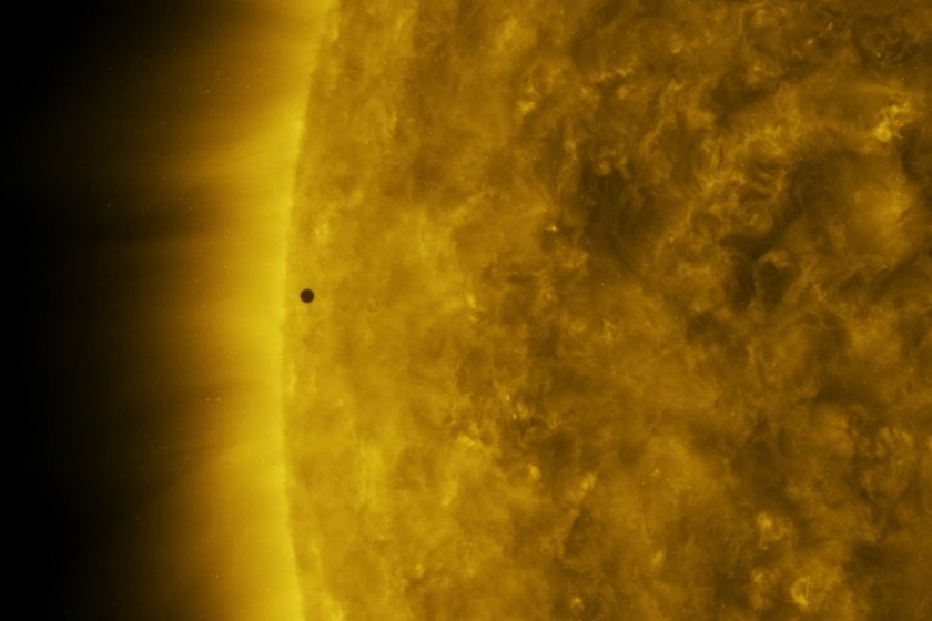 Este fantástico vídeo 4K de la NASA muestra el tránsito de Mercurio frente al Sol