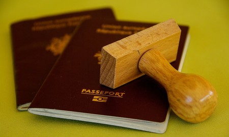 ¿Por qué en el aeropuerto nos hacen preguntan tan tontas?