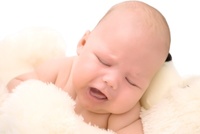 Calor en la tripita para aliviar los cólicos del lactante