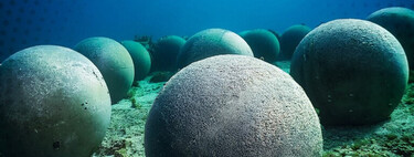 Un experimento alemán ha demostrado que las esferas de hormigón son baterías fantásticas, y ahora California está hundiendo una de 9 metros en el océano 