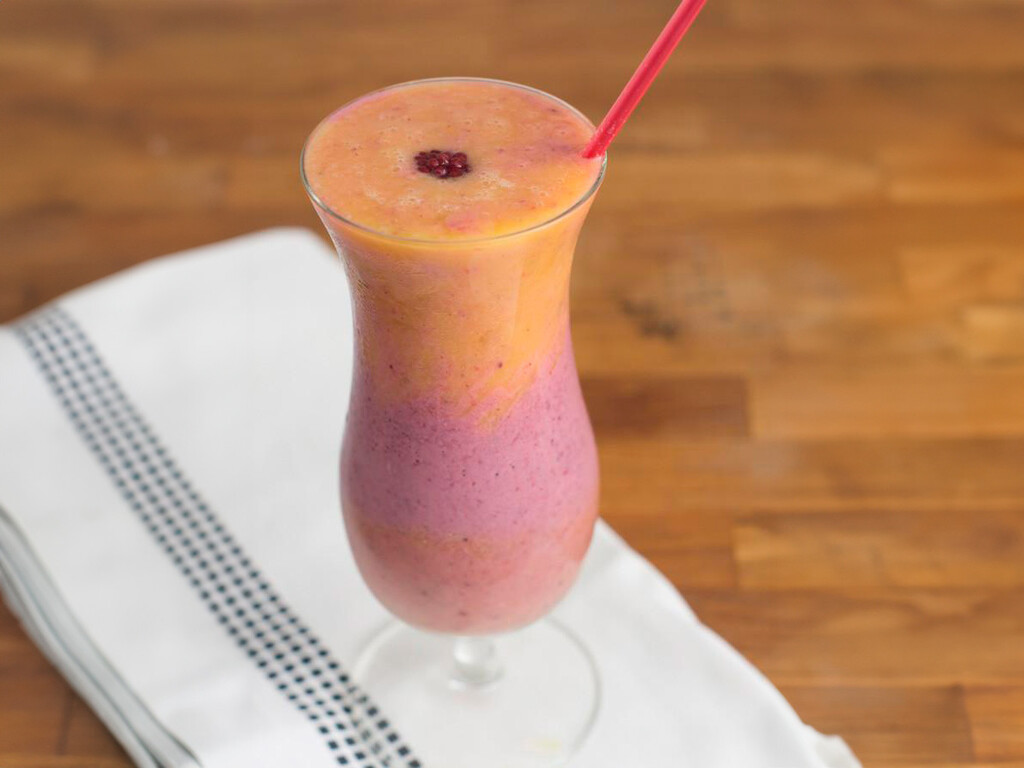 Smoothie sunrise: receta del exquisito batido de frutos rojos y mango