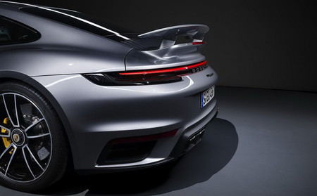 Porsche 911 Turbo S 2021 15