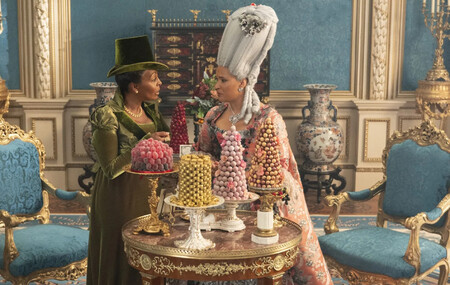Lady Danbury y la Reina Carlota en 'Los Bridgerton'