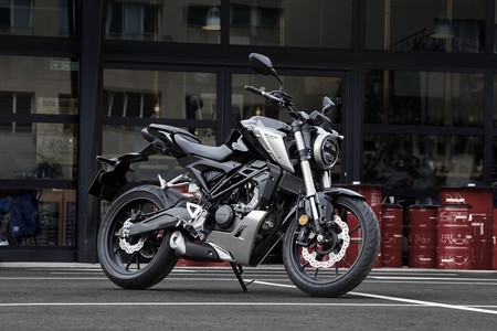 Honda Cb125r 2018 010
