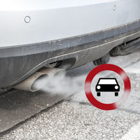 ¿Humo en el escape? Lo que el color nos revela de la avería 