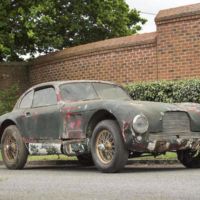 Cuatro cilindros por un millón de euros, a subasta el Aston Martin que hizo historia en 1949