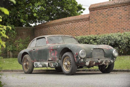 Cuatro cilindros por un millón de euros, a subasta el Aston Martin que hizo historia en 1949