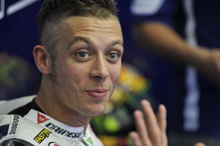 MotoGP Italia 2010: Valentino Rossi se rompe la tibia y el peroné y dice adiós al título