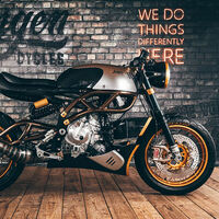 Langen Two Stroke: una custom con motor V2 de dos tiempos y detalles en pan de oro, por 30.000 euros