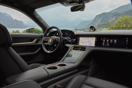 Porsche Taycan prueba contacto