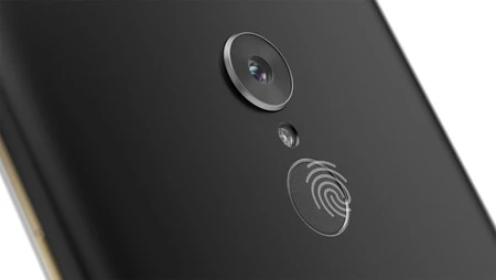 レノボ タブ V7 3