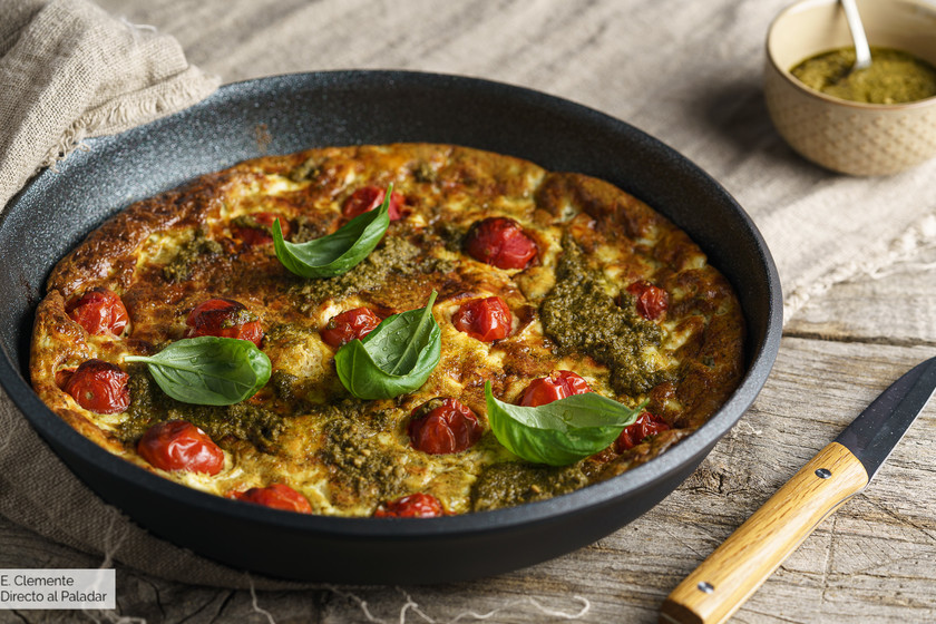 Frittata mediterránea con ricotta y pesto receta de cocina fácil
