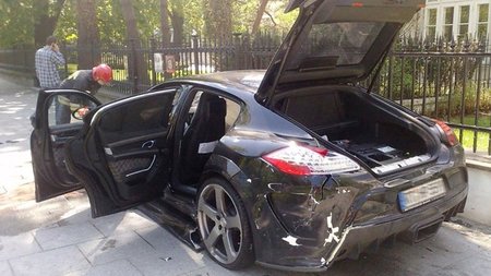 Dolorpasión - Porsche Panamera Mansory