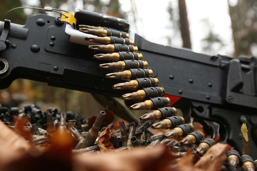 Hay una razón muy simple por la que Alemania no defendió a España de la amenaza de EEUU: 127.000 millones en armas para la guerra