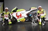 El Pramac Racing Team se presenta en un discreto barco