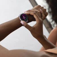 Uno de los pocos relojes de Garmin con precio asequible: muy completo para empezar a hacer deporte al aire libre