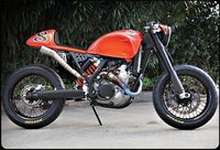 KTM 525 EXC, nació enduro y se convirtió en café racer