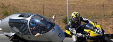 A BMW teve a ideia mais maluca de sua história: uma motocicleta carenada como uma cápsula e com oito rodas para evitar quedas 