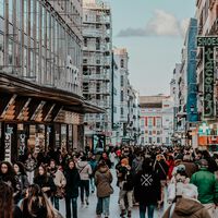 Alguien ha estudiado si la inmigración realmente evitará la debacle demográfica en España. Y tiene malas noticias
