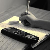 Pensando en un buen futuro laboral, ¿qué recomendarías estudiar a tus hijos? La pregunta de la semana