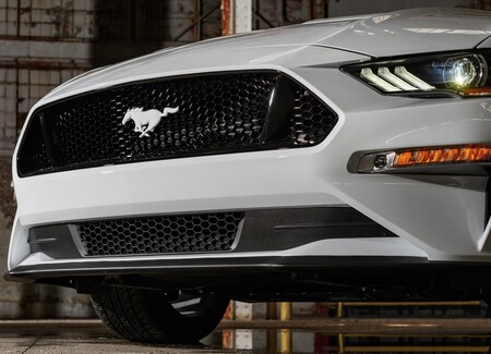 Ford Mustang Ice White Edition 2022 1600 12