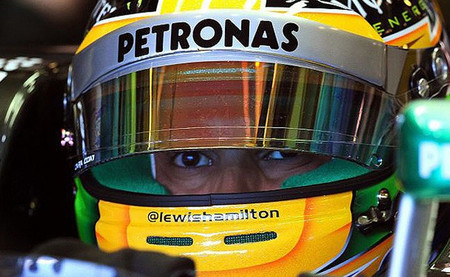 Lewis Hamilton obtiene el mejor tiempo con una Mercedes intratable