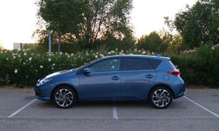Toyota Auris 120t 02b