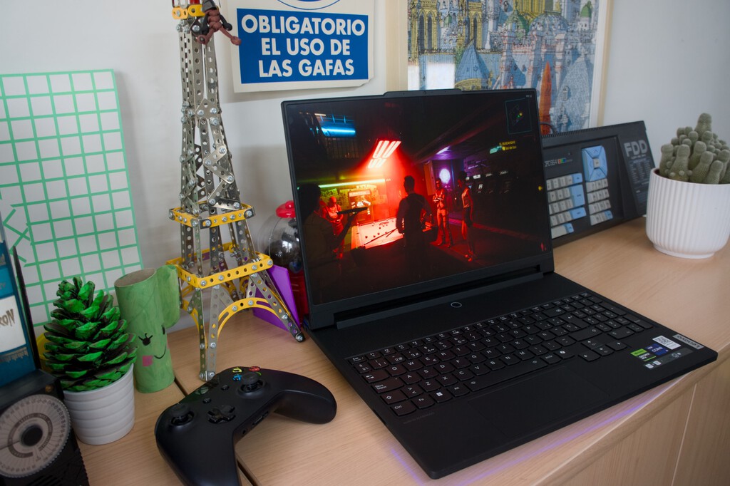 Lenovo Legion 9i, análisis: así es jugar con un portátil gaming de 5.000 euros y refrigeración líquida