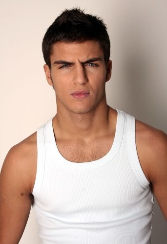 Maxi Iglesias se desnudará (para variar) en la película 'After'