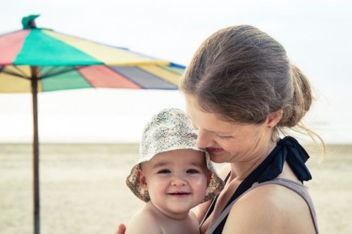 A la playa con el bebé: nueve consejos que te simplificarán la vida