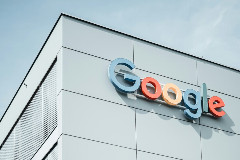 Google enfrenta en Europa demandas por más de 12.000 millones de euros. Comparadores de precios lo acusan de robarles clientes