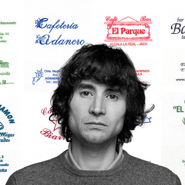 Qué nos cuentan las servilletas de los bares, según el fotógrafo que ha coleccionado miles: no limpian nada, pero son historia de España