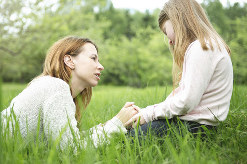 17 frases positivas para decir a tus hijos que fortalecerán su autoestima