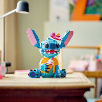 ‘Lilo y Stitch’ es la película del verano y ahora puedes tener al simpático extraterrestre en forma de LEGO en tu 'Ohana'